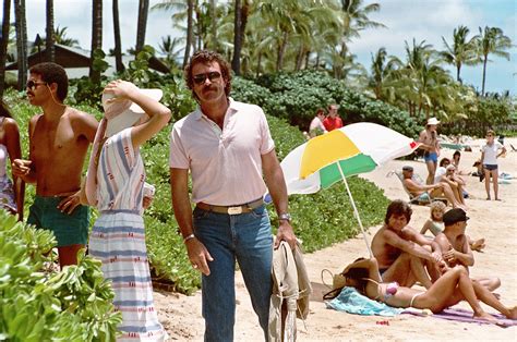  Magnum, P.I. สืบสวนโรแมนติกสุดเท่ กับความดึงดูดของเกาะฮาวาย!